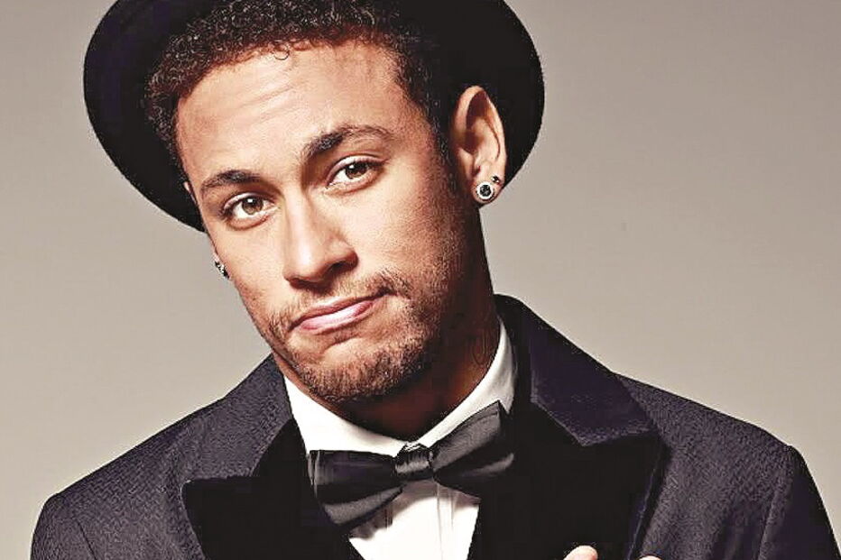 Neymar não esconde que é vaidoso e, além de roupas das melhores marcas, tem ainda uma coleção de brincos e acessórios com diamantes  