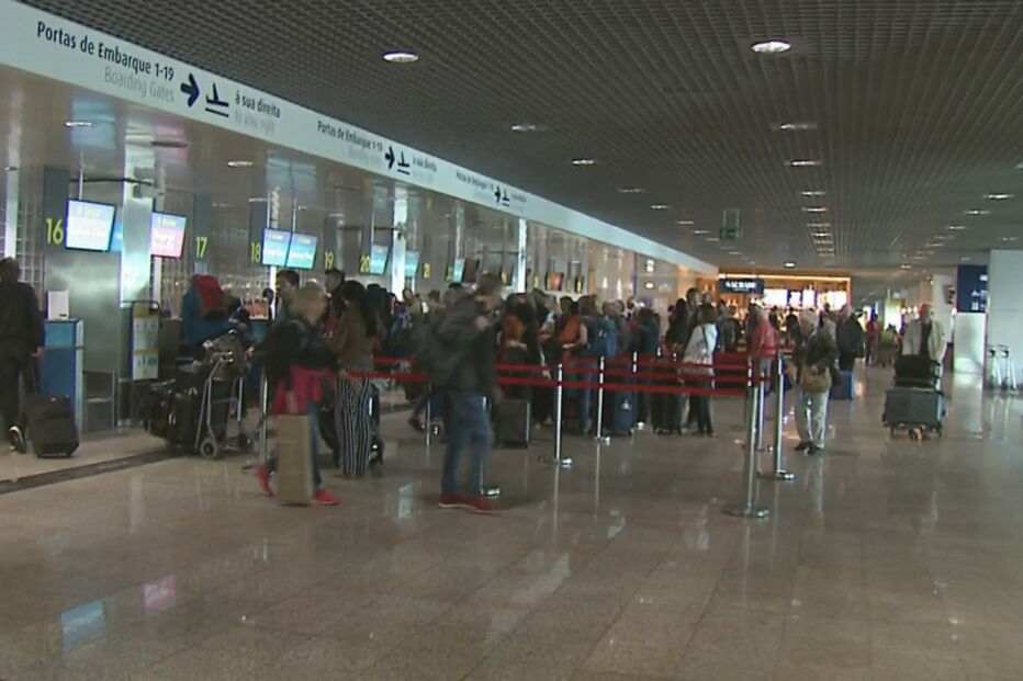 Mau tempo causa perturbações no aeroporto da Madeira