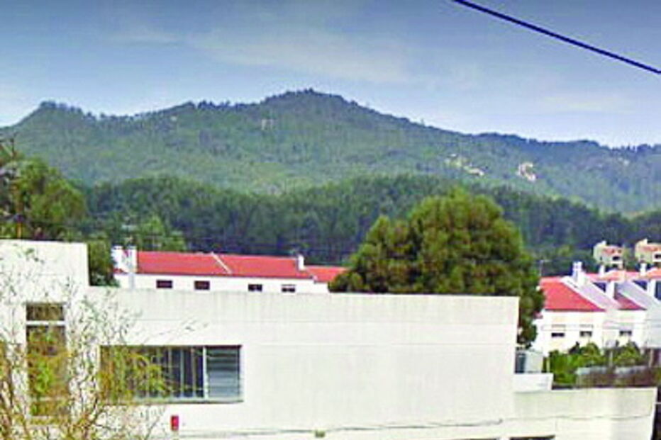 EB 1 do Linhó, local da queda  