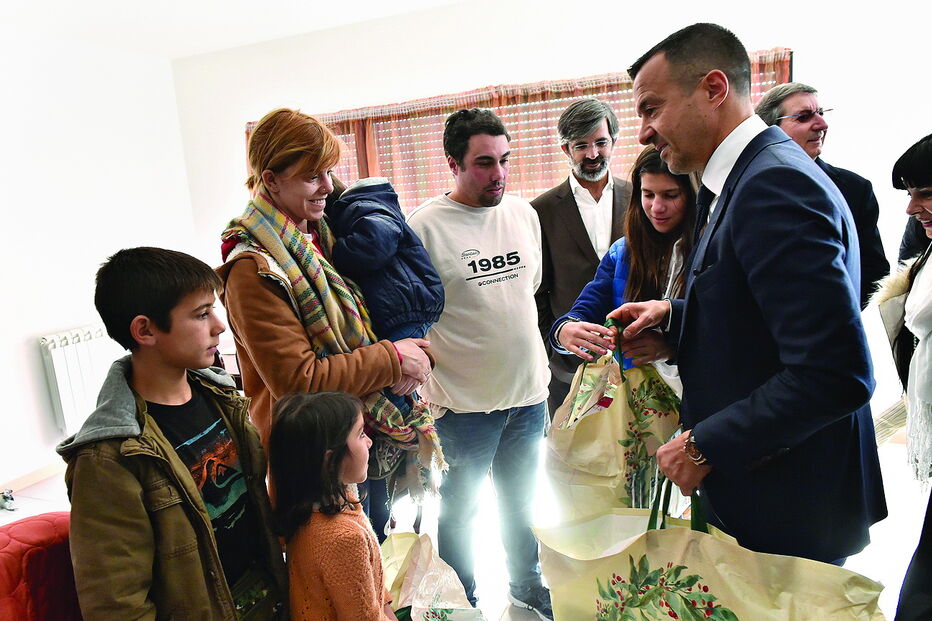 Jorge Mendes dá casa e prendas a família