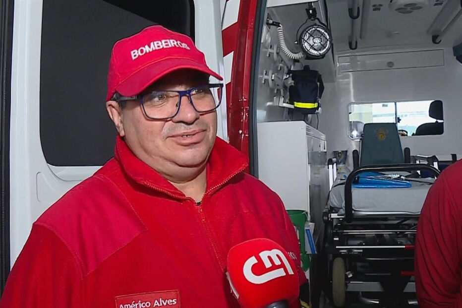 Bebé nasce dentro de ambulância no quartel de bombeiros em Vila Nova de Gaia