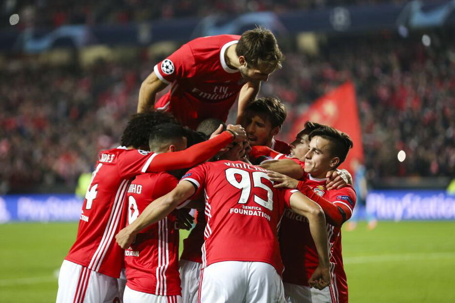 Noite perfeita do Benfica contra o Zenit acaba com passaporte para a Liga Europa