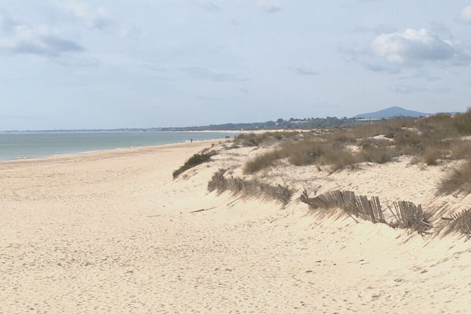 Polícia Marítima apanha oito jovens migrantes no areal de Monte Gordo