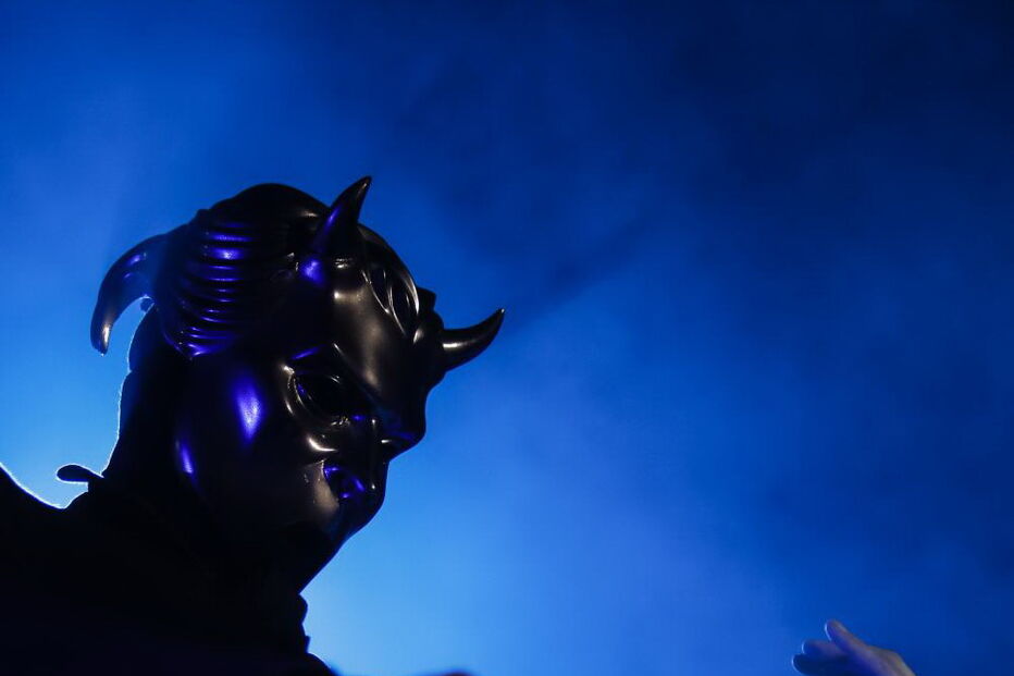 Ghost em Lisboa: Diabos à solta envoltos em humor negro