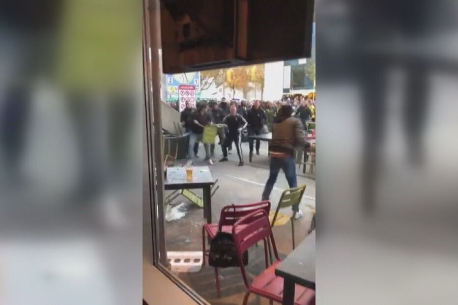 Adeptos holandeses causam distúrbios na baixa do Porto