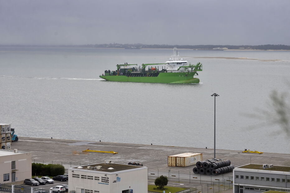 Dragagens no Rio Sado, em Setúbal, a 13 de dezembro de 2019