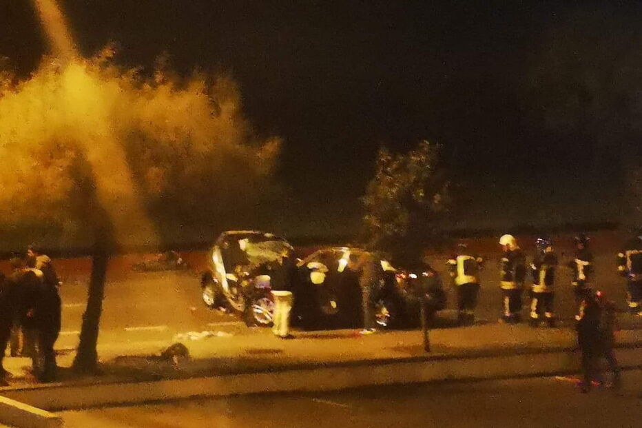 Jovem em estado grave após colisão entre dois carros em Vila Nova de Gaia	