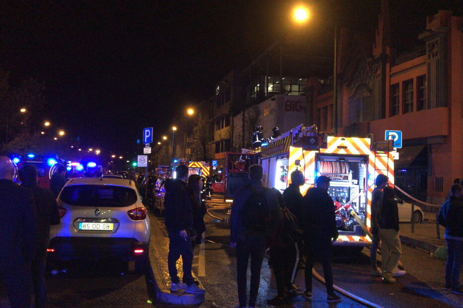 Incêndio deflagra em restaurante de Lisboa