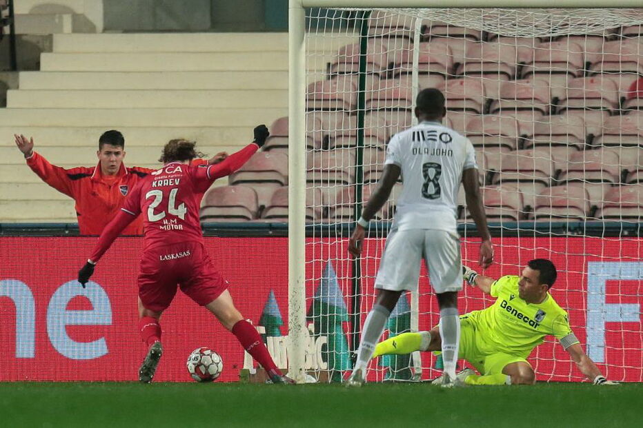Gil Vicente e Vitória de Guimarães empatam em Barcelos