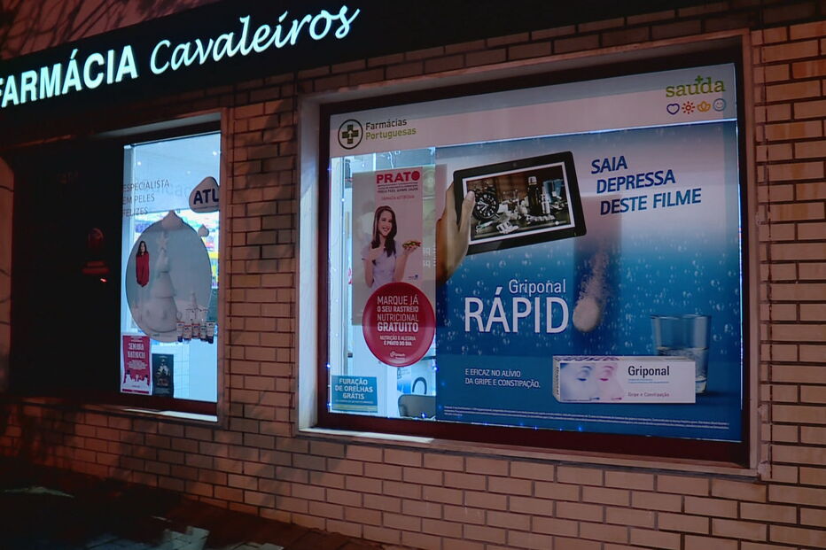 Homem armado assalta farmácia em Loures