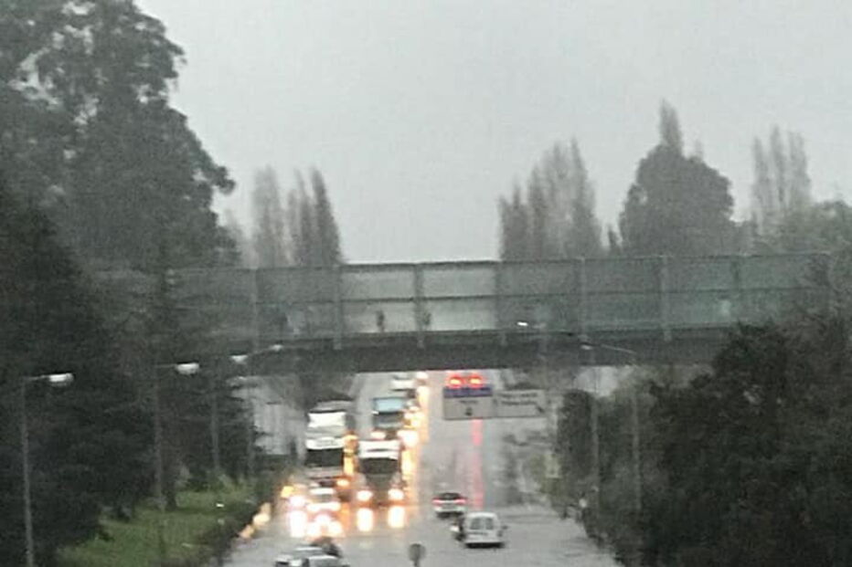 Inundações na Maia deixam EN14 alagada e intransitável