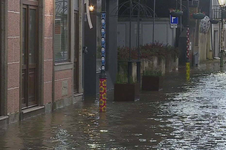 Depressão Elsa inunda ruas de Águeda