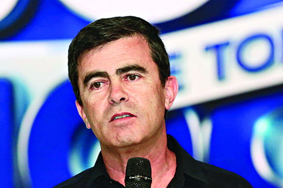 José Fragoso acumula direção de Programas com a Informação