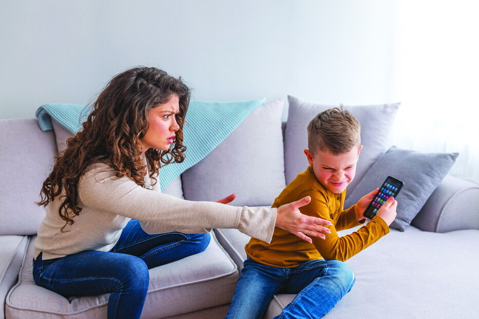 2019-12-20_10_09_24 viciados-internet-jogos-redes-sociais-Trofa-Saude.jpg