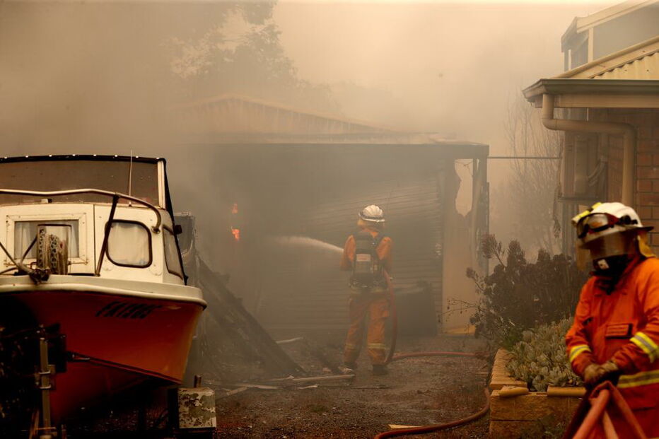 Fogos na Austrália provocam três mortos. Duas das vítimas são bombeiros