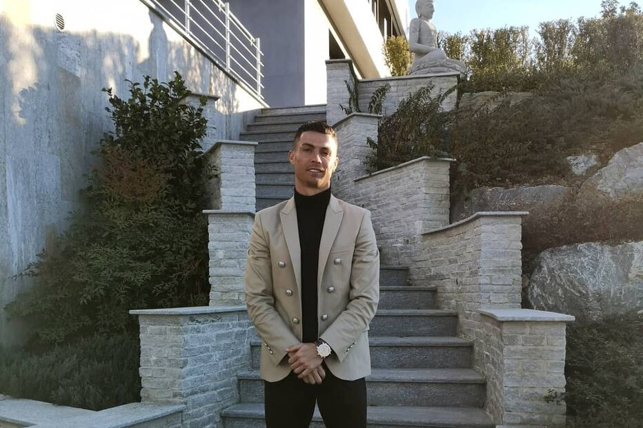 Cristiano Ronaldo gasta milhões em casas de luxo