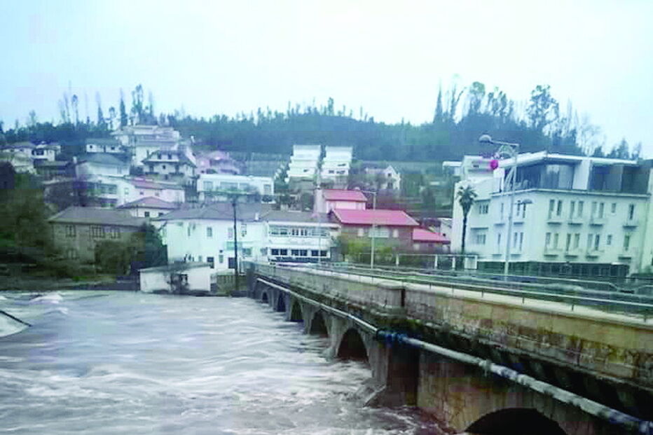 Estragos provocados pela passagem da Depressão 'Elsa'