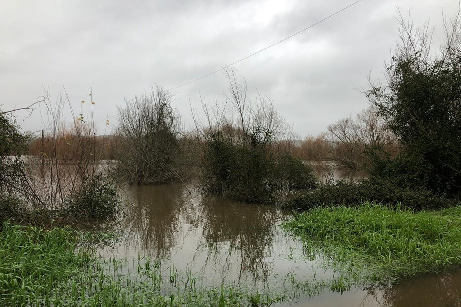 Deslizamento de terra e estrada submersa na aldeia de Marachão, Soure