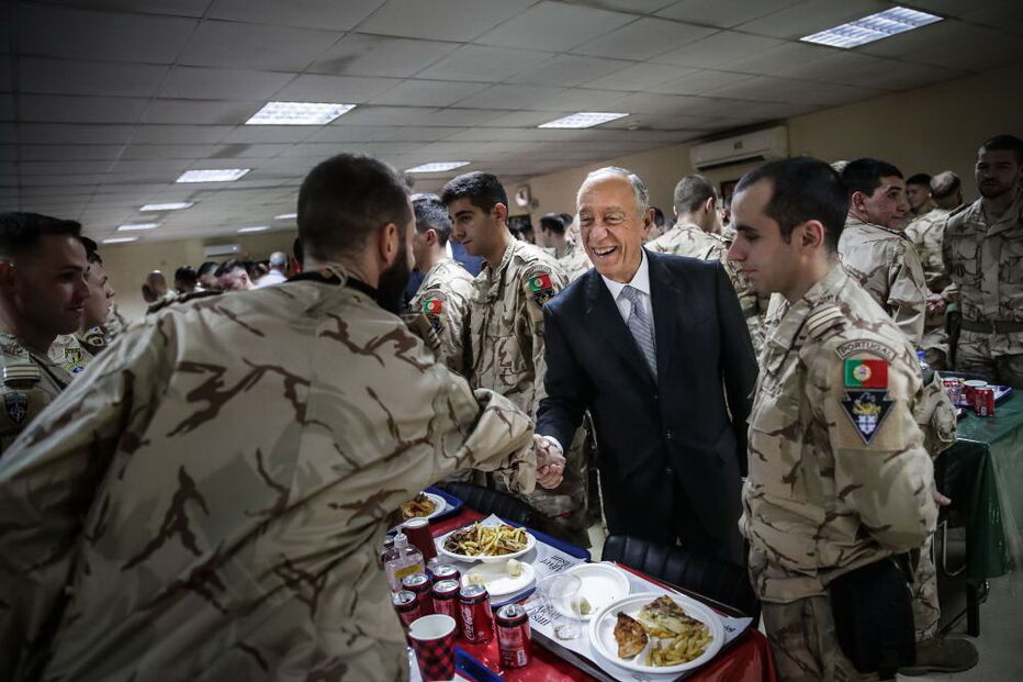 Presidente da República visita tropas portuguesas em Cabul, com direito a 