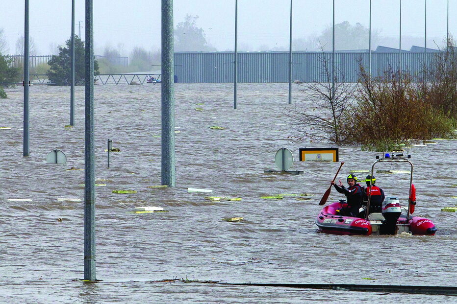 Caudal  do Mondego deixou alagada uma vasta área perto  de Coimbra