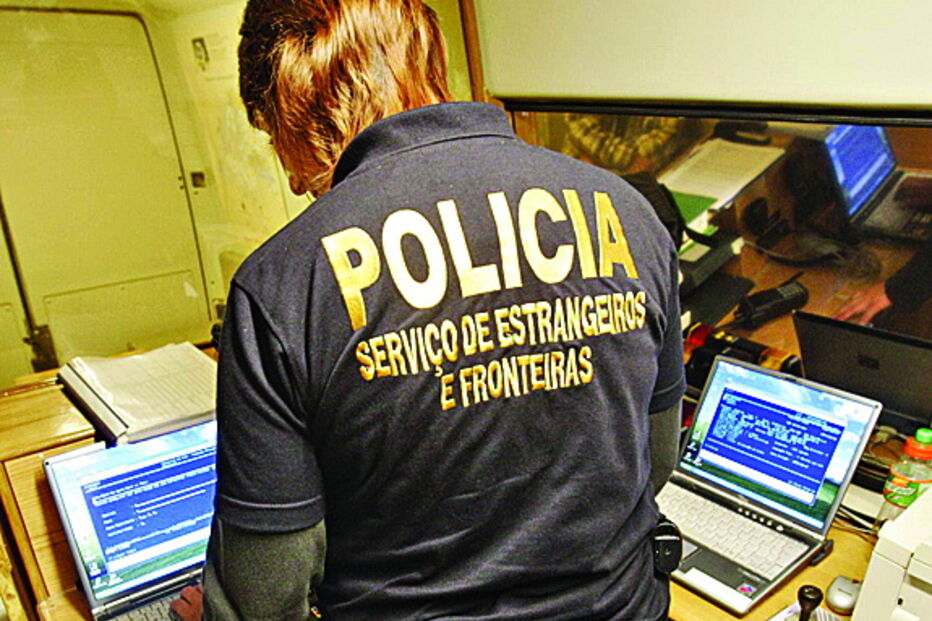 Operação do SEF mobilizou 20 inspetores para buscas e detenção do suspeito