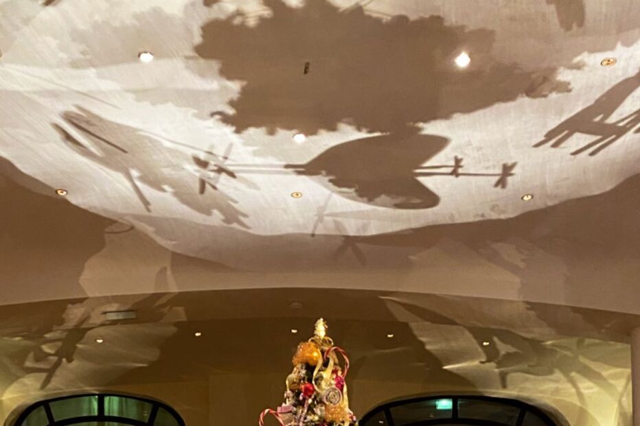 Dias românticos em Paris de April Ivy e Ruben Dias