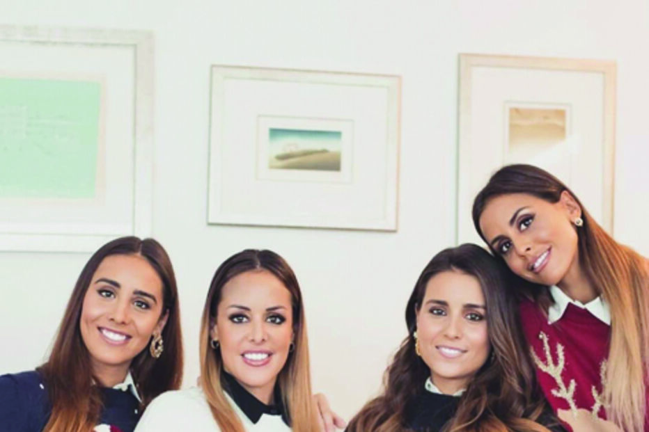 Carolina Patrocínio com as irmãs 