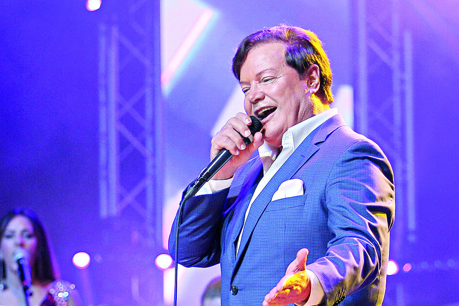 Marco Paulo durante o espetáculo no Coliseu dos Recreios, Lisboa 