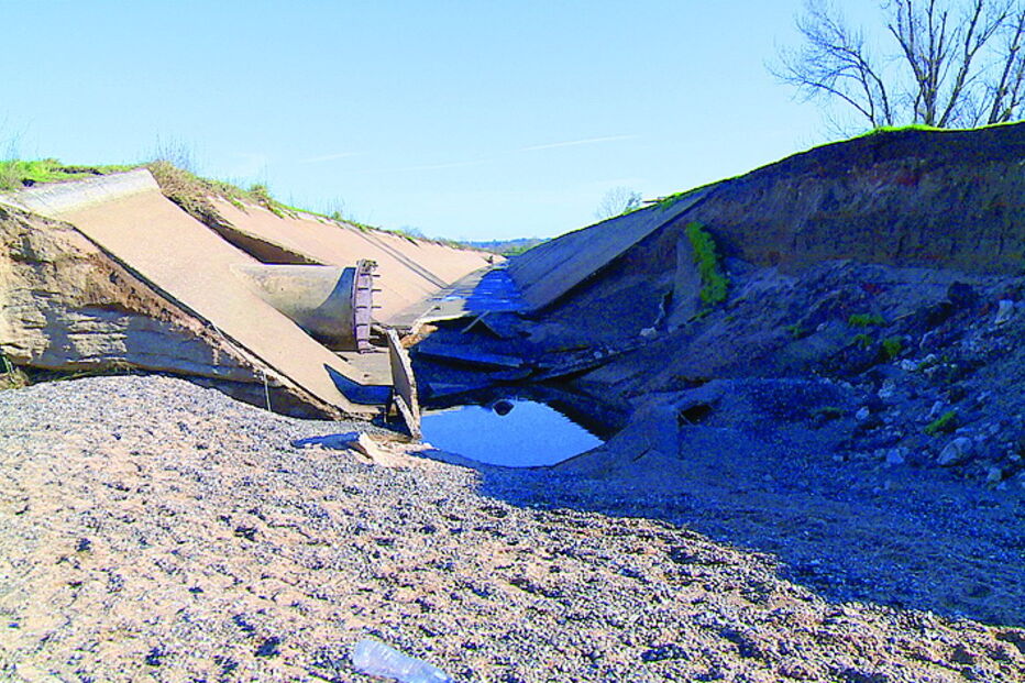 Canal de rega ficou destruído na zona do Baixo Mondego