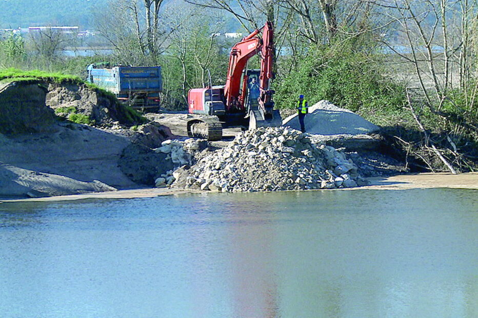 Intervenção na zona de Santo Varão que ficou com o dique destruído  