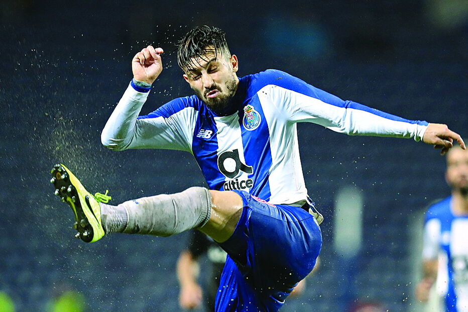 Alex Telles continua a ser um dos jogadores mais pretendidos do plantel do FC Porto
