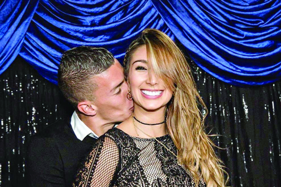 Cindy Álvarez Garcia  com o craque Mateus Uribe 