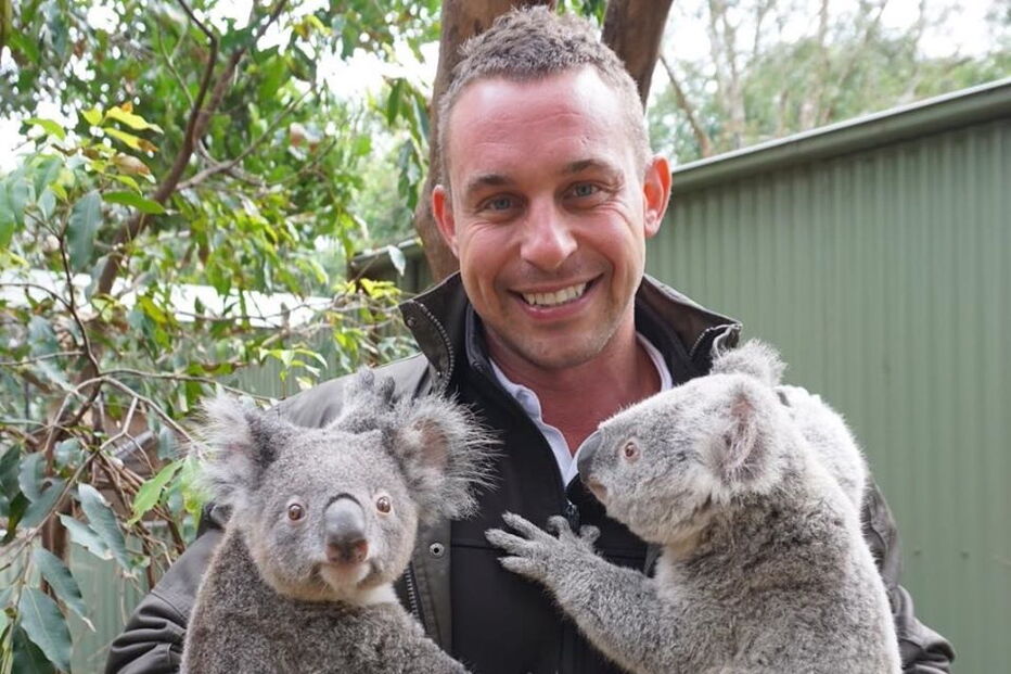 Herói de um jardim zoológico leva animais para casa para os proteger dos incêndios