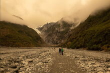Glaciares da Nova Zelândia estão a ficar castanhos devido aos incêndios na Austrália