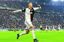 Cristiano Ronaldo conduziu a Juventus à vitória (4-0) sobre o Cagliari  