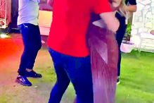 ‘Ex’ de Hulk dança em festa para esquecer traição