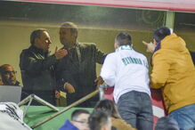 Adeptos do V. Setúbal confrontam Varandas antes do jogo frente ao Sporting