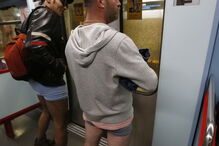 Cuecas de todas as cores e feitios no Dia Mundial sem Calças