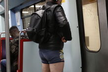 Cuecas de todas as cores e feitios no Dia Mundial sem Calças