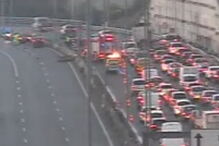 Queda de blocos de cimento no IC17 causa vários acidentes 