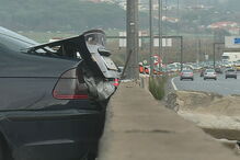 Queda de blocos de cimento no IC17 causa vários acidentes	