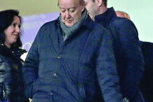 Pinto da Costa e a administração vão estudar propostas para vendas 