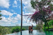 Maya Booth e o filho