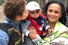 Isabel dos Santos com os filhos.jpg