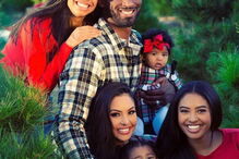 Kobe Bryant com a mulher e as quatro filhas 