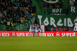 Fc Porto Vence Sporting Em Alvalade E Aproxima Se Do Benfica Na Lideranca Da Liga Desporto Correio Da Manha