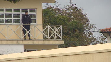 Já há vários famosos em isolamento com Covid-19