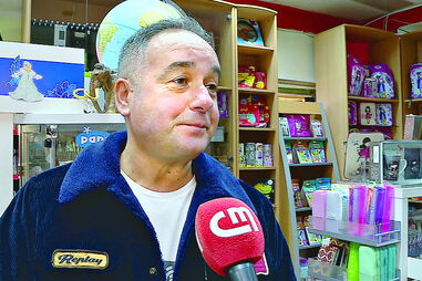 Luís Ferreira é responsável pela papelaria Grifoprint na Malveira, Mafra