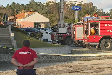 Incêndio consome loja de produtos chineses em Setúbal