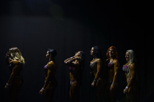 Mulheres fisiculturistas